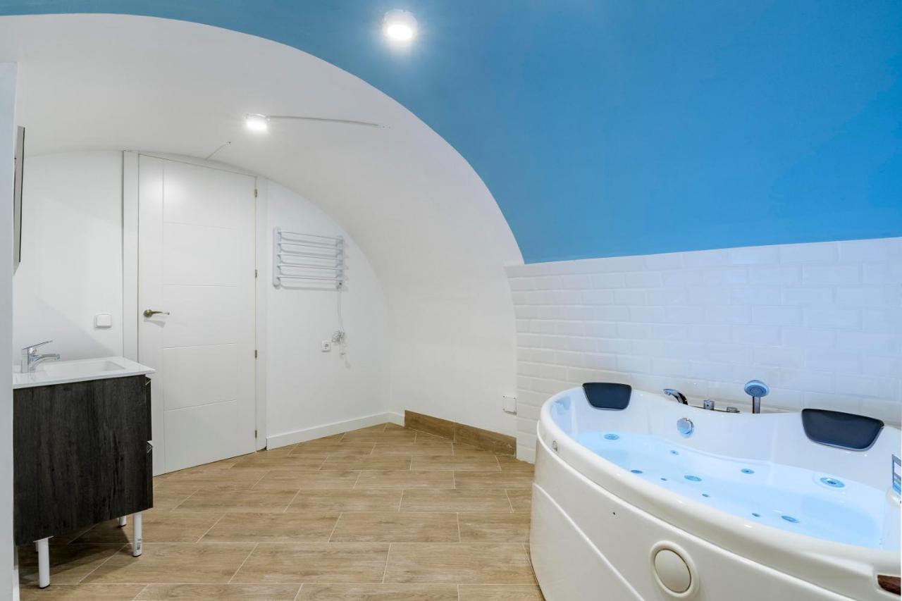 El Triangulo Del Arte - Jacuzzi Apartment Madrid Exterior foto