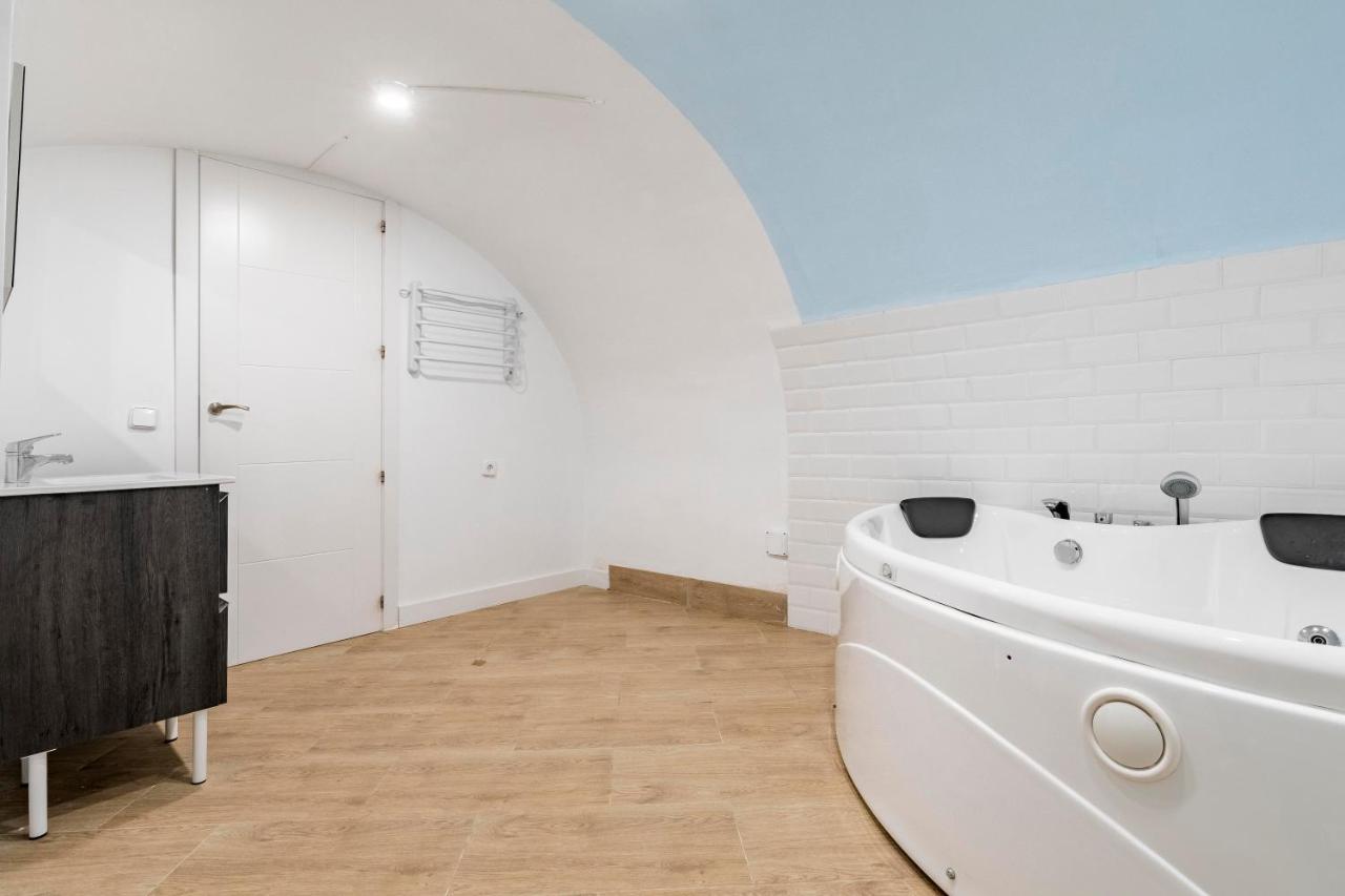 El Triangulo Del Arte - Jacuzzi Apartment Madrid Exterior foto